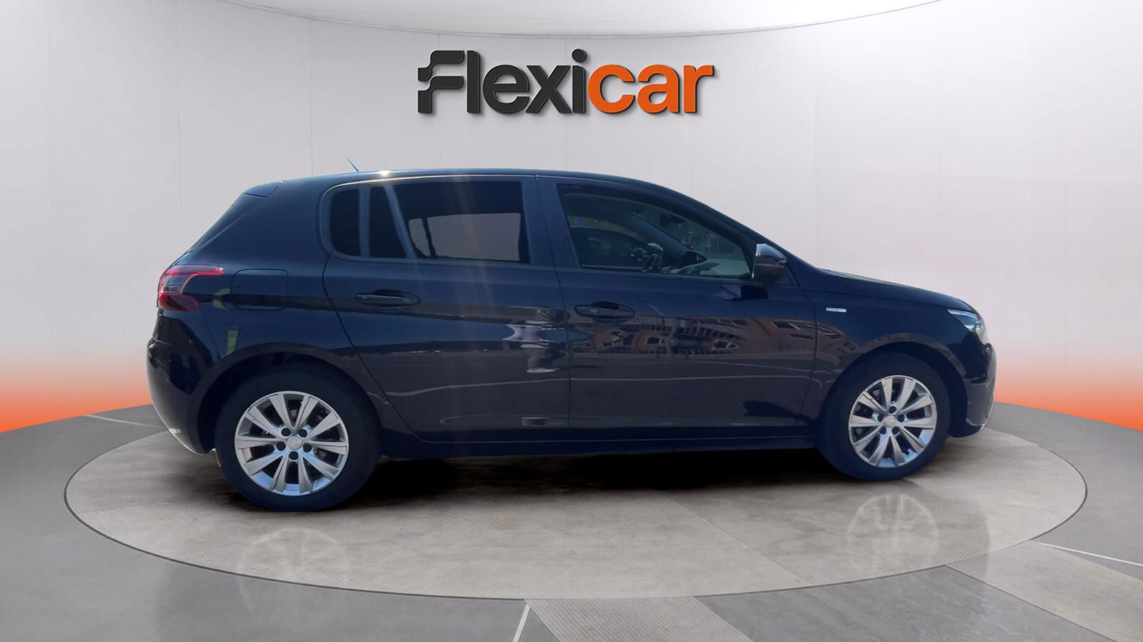 https://cdn-flexicar.caraffinity.it/public_appraisal_images_pro/images/stock/174182/HbOsKHJ6dp__WhatsApp Image 2025-08-11 at 16.15.11 (2).jpeg